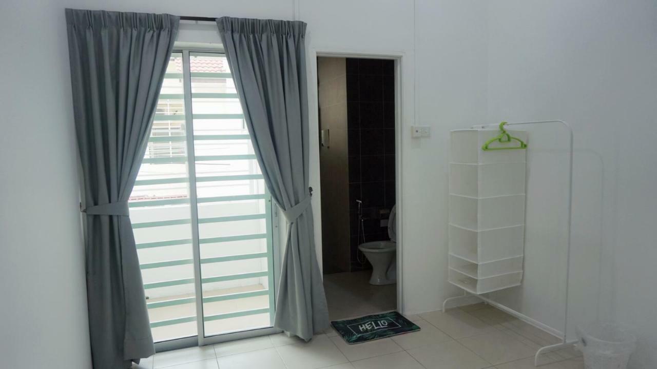 E'S Suite- Homestay That Fits 8 Pax Comfortably. Ipoh Eksteriør bilde