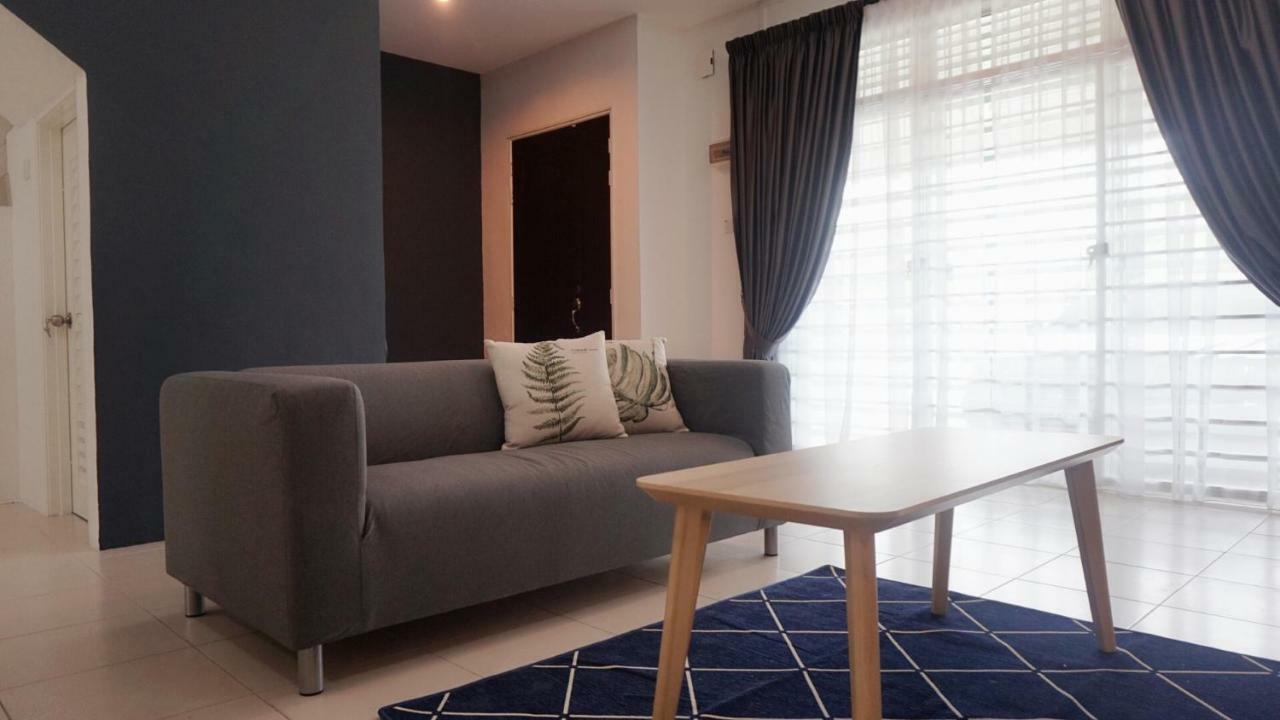 E'S Suite- Homestay That Fits 8 Pax Comfortably. Ipoh Eksteriør bilde